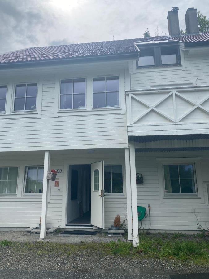 Casa La Familia Apartment เบอร์เกน ภายนอก รูปภาพ